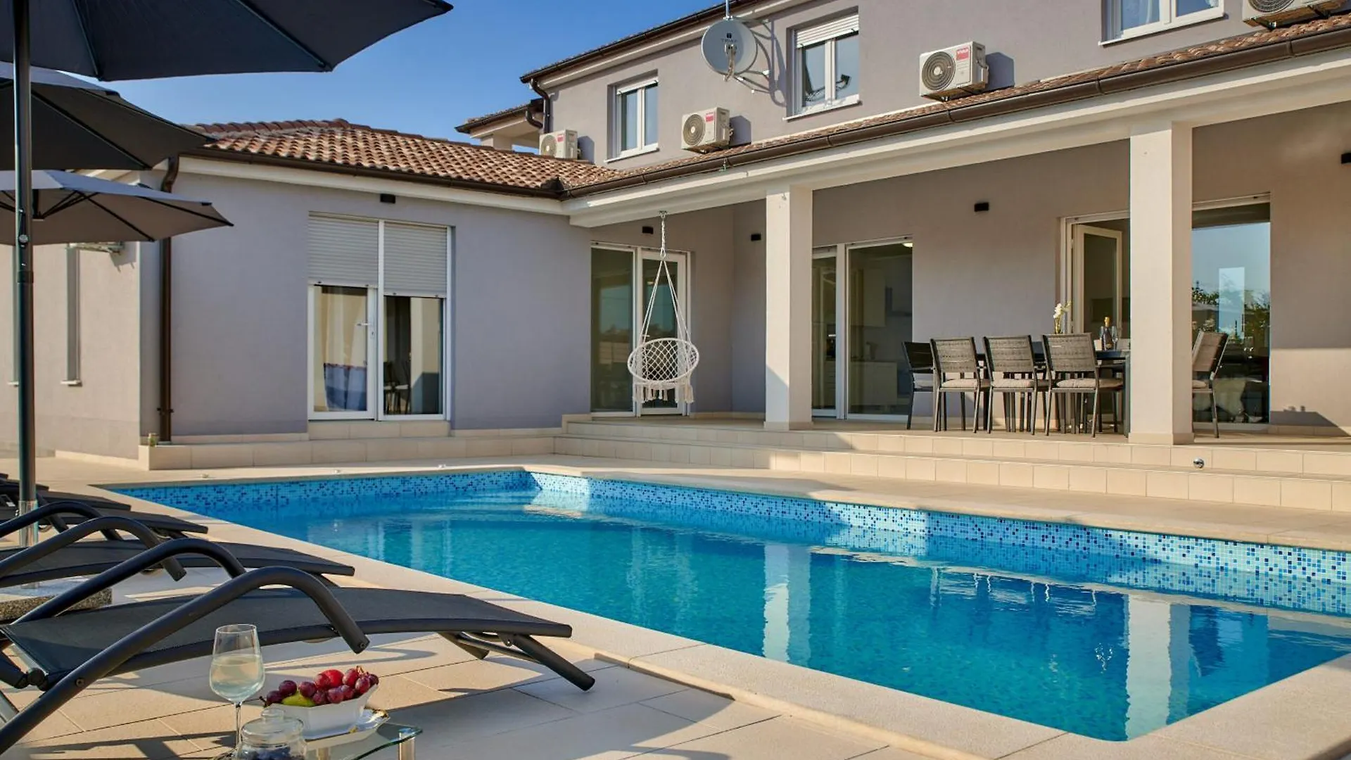 Villa Maas For 10 People Near Pula With Salt - Water Pool & Pet Friendly Marcana